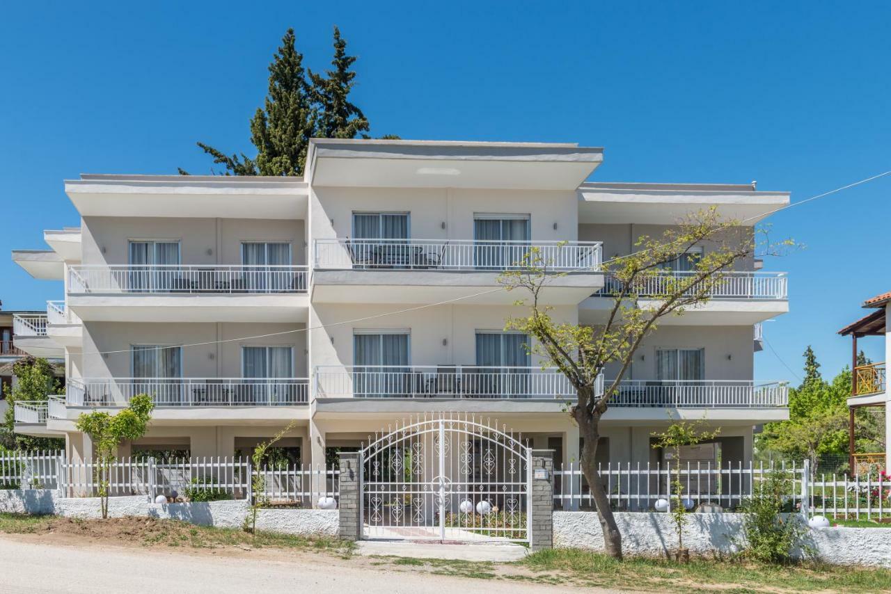 Georgalas Rest Apartments Nea Kallikrateia Exterior foto